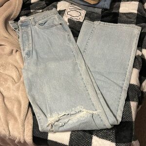 Ripped Boyfriend Jeans